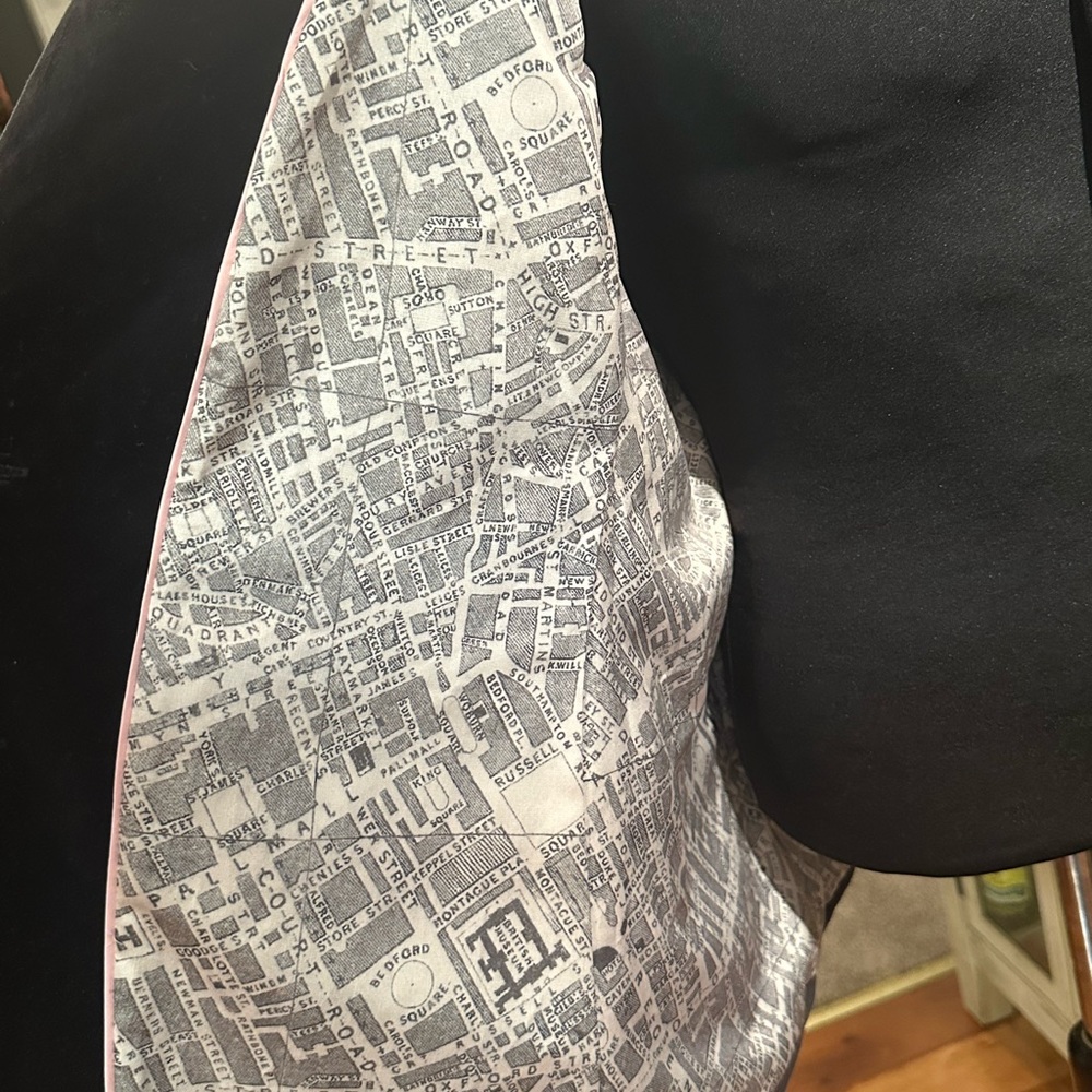 🔥Boden’s Stamford Velvet Blazer in Black❤️ - Picture 5 of 5